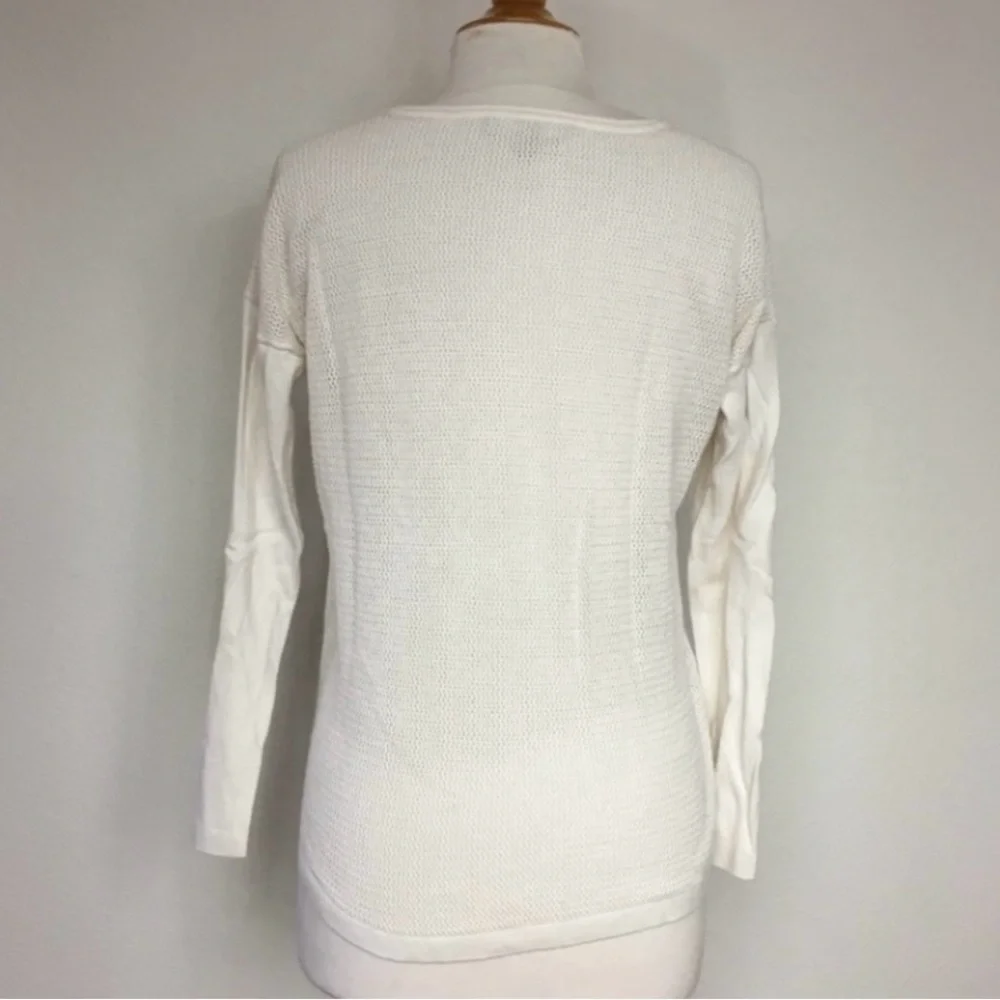 3/$25 Banana Republic Women Cream Perforated Back Knit Sweater Size Small Preppy